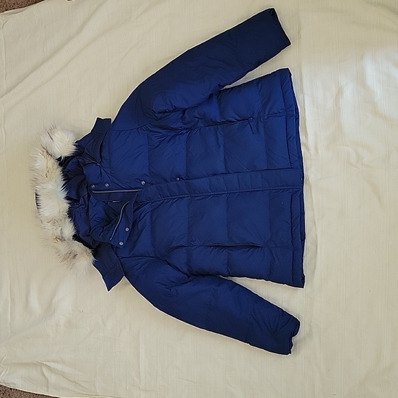 L.L. Bean Navy Blue Fuzzy Lined Winter Puffer Coat - Picture 2 of 7